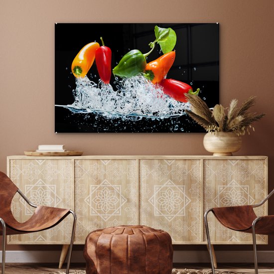® Glasschilderij 120x80 cm - Schilderij acrylglas - Pepers - Zwart - Groenten - Water - Blad - Foto op glas - Muurdecoratie woonkamer - Wanddecoratie slaapkamer - Schilderijen
