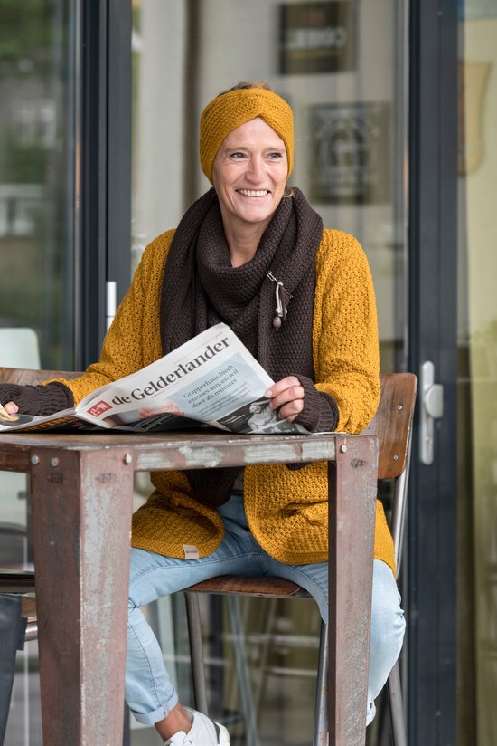 Knit Factory Joy Gebreide Dames Hoofdband - Haarband - Oorwarmers dames - Hoofdwarmer vrouwen - Hoofdband winter - Zwart - One Size