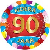 50x stuks gekleurde bierviltjes/onderzetters 90 jaar thema feestartikelen en versiering