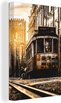 Canvas Schilderij Tram - Lissabon - Goud - 80x120 cm - Wanddecoratie