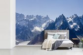 Behang - Fotobehang Alpen - Sneeuw - Berg - Breedte 600 cm x hoogte 400 cm