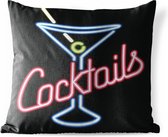 Buitenkussens - Tuin - Een illustratie van een neon bar bord 'cocktails' - 45x45 cm