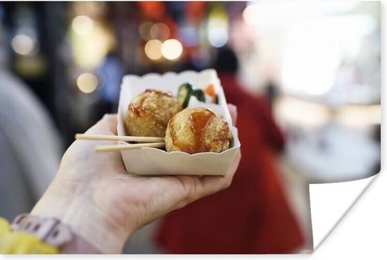 Asian Streetfood in een bakje poster papier 180×120 cm – Foto print op Poster (wanddecoratie woonkamer / slaapkamer) XXL / Groot formaat!