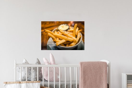 Muurstickers - Sticker Folie - Close-up van patat met kaas en mayonnaise - 60x40 cm - Plakfolie - Muurstickers Kinderkamer - Zelfklevend Behang - Zelfklevend behangpapier - Stickerfolie