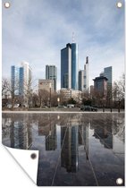 Muurdecoratie Reflectie van de gebouwen in Frankfurt am Main - 120x180 cm - Tuinposter - Tuindoek - Buitenposter
