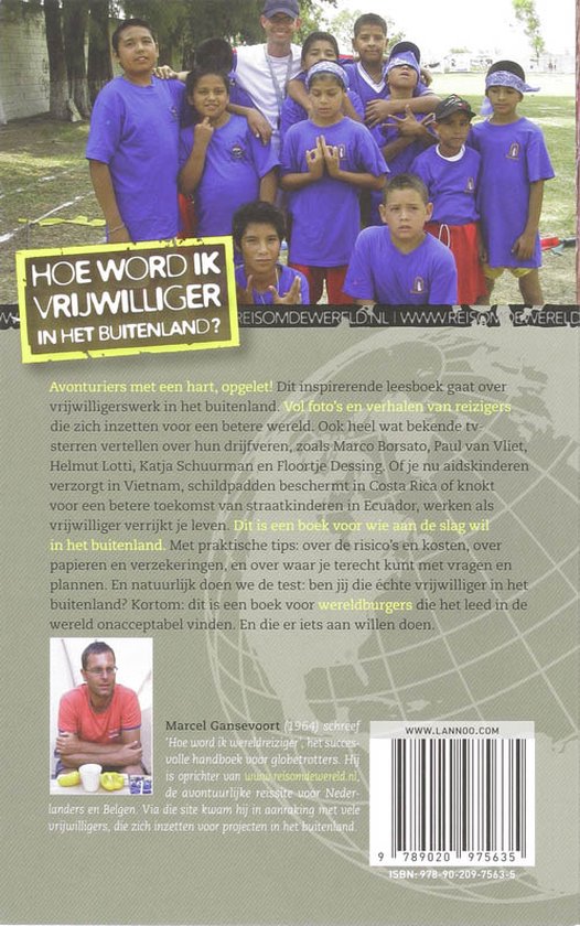 Achterkant boek 'Hoe word ik vrijwilliger in het buitenland?' met foto's van vrijwilligers. Titel en gele tekst.