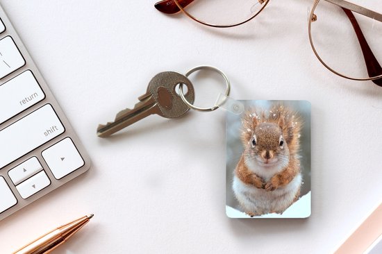 Porte-clés Écureuils en hiver - Un gros plan d'un écureuil en hiver Porte-clés en plastique - Porte-clés rectangulaire avec photo
