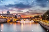 Avondgloren boven de oevers van de Seine in Parijs,  - Foto op Tuinposter - 90 x 60 cm