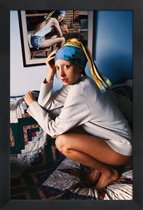 JUNIQE - Poster in houten lijst Girl with Pearl Earring Double -60x90