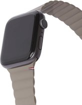 Decoded Magnetic Traction Strap Siliconen Bandje voor Apple Watch Series 1 (38mm) - Dark Taupe