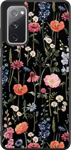 Leuke Telefoonhoesjes - Hoesje geschikt voor Samsung Galaxy S20 FE - Dark flowers - Backcover zwart - Bloemen - Zwart