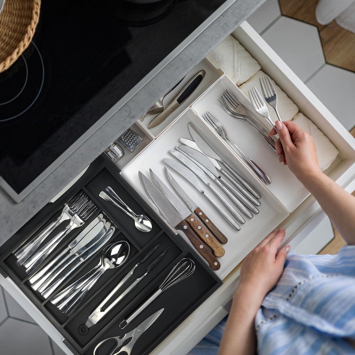Uitschuifbare bestekbak - 5-7 vakken - grote lade organizer - knutselspullen - zwart