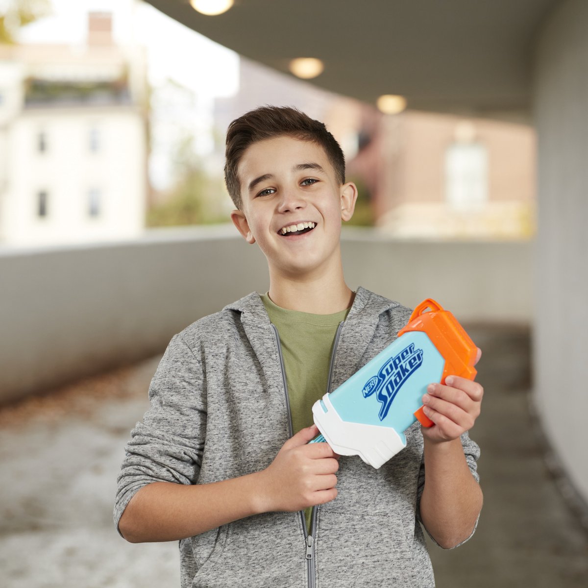 Nerf Super Soaker Torrent-waterblaster, pomp om een vloedgolf af te vuren,waterplezier voor buiten — afbeelding 9