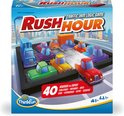 Doos van het spel Rush Hour met een verkeersopstopping en gekleurde auto's op een spelbord.