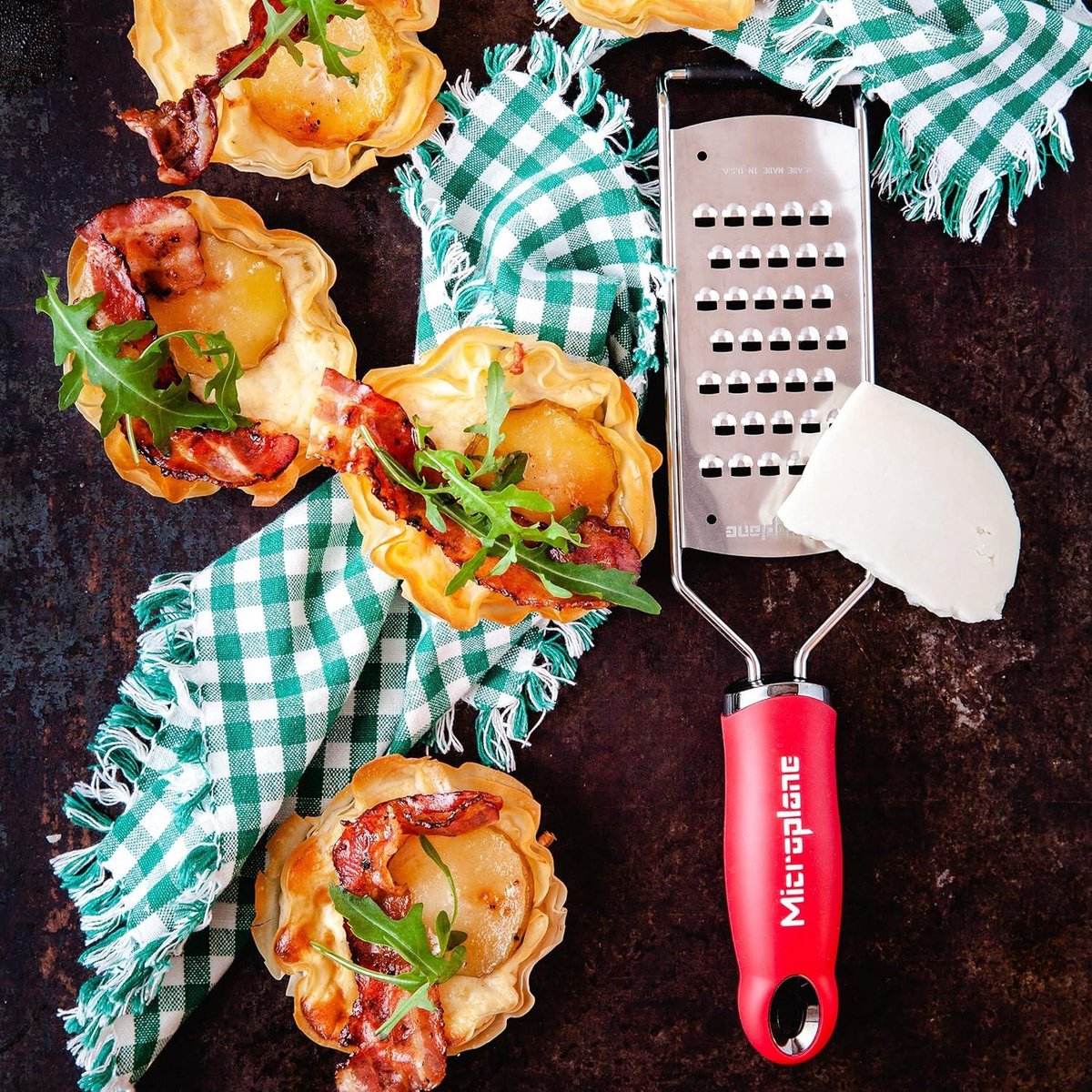 Extra grove keukenrasp voor aardappel-courgette-wortel-appel-kool-kaas Gourmet Serie rood roestvrij staal multifunctioneel
