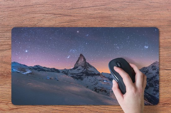 Bureau onderlegger 60x30 cm - Muismat Alpen - Sterrenhemel - Sneeuw - Bureaulegger xl - Desk mat beschermer - Computer muismatten
