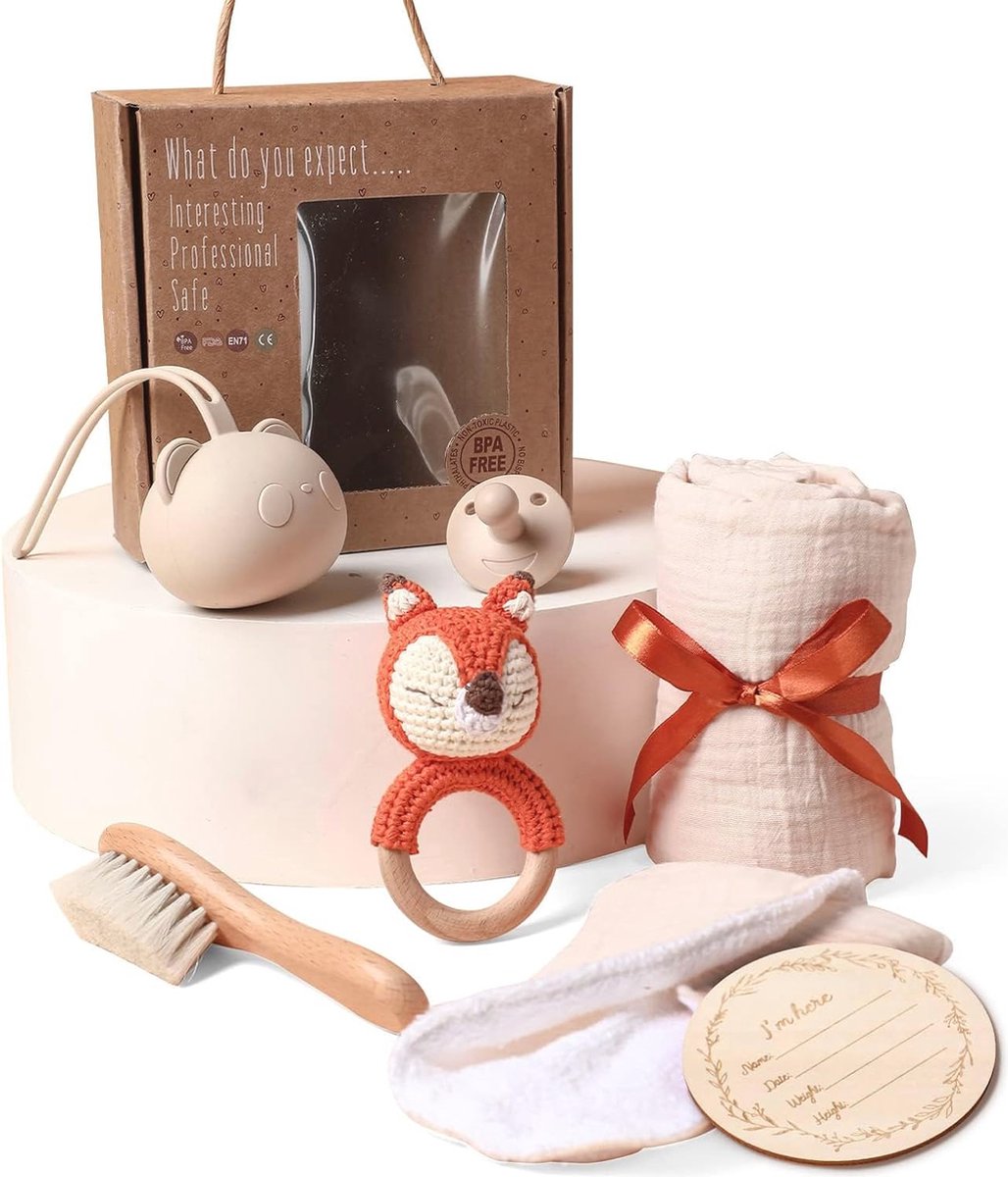 Geboorte cadeau voor baby's | Geboortedoos met rammelaar, badhanddoek, slabbetje en stappenkaart