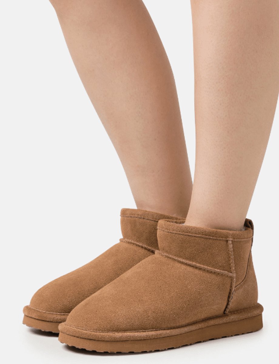 Bianco Suède boots BIASNOW