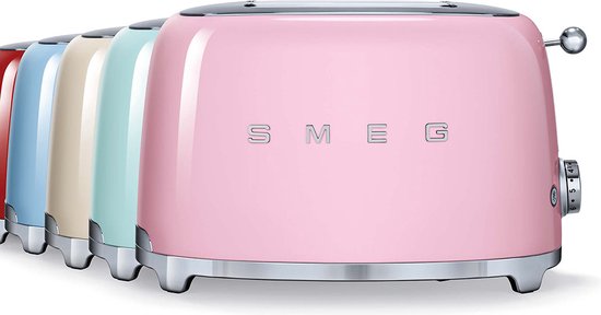 Rij van SMEG broodroosters in verschillende kleuren, waaronder roze.