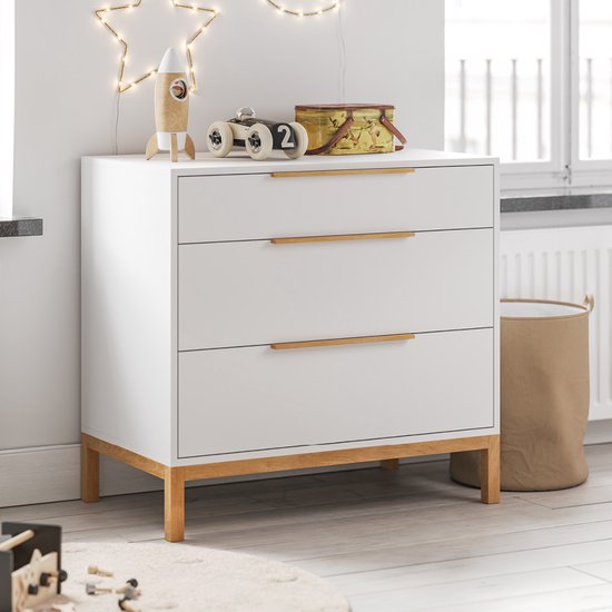 Petite Amélie Witte Commode Modern
