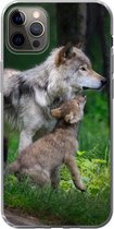 Geschikt voor iPhone 12 Pro Max hoesje - Wolf - Baby - Bos - Siliconen Telefoonhoesje