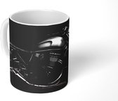 Mok - Koffiemok - Zijaanzicht van een zwarte motor - Mokken - 350 ML - Beker - Koffiemokken - Theemok