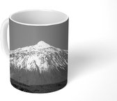 Mok - Panorama van de besneeuwde Teide-vulkaan in Spanje - zwart wit - 350 ML - Beker