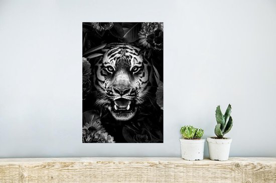 Affiche Tête de tigre entre les fleurs - noir et blanc - 20x30 cm