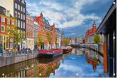 Kleurrijk beeld van het Amsterlkanaal in Amsterdam  - Foto op Tuinposter - 225 x 150 cm