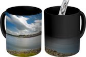 Magische Mok - Foto op Warmte Mokken - Koffiemok - Skyline - Nijmegen - Blauw - Magic Mok - Beker - 350 ML - Theemok