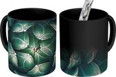 Magische Mok - Foto op Warmte Mok - Een groene bloemdessin - 350 ML