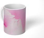 Mok - Close-up van de bloemblaadjes van de roze pioenroos - 350 ML - Beker