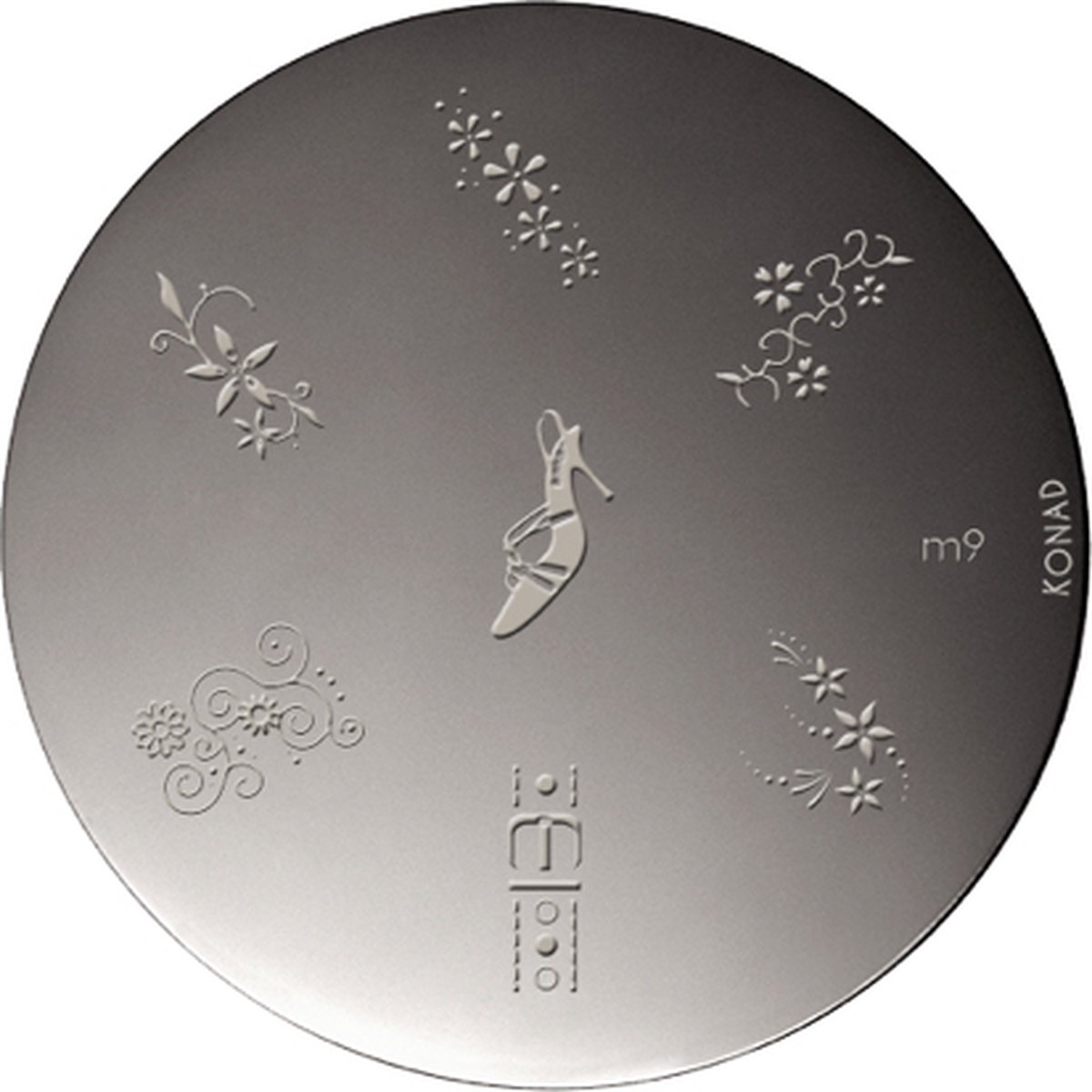 Goedkoopste KONAD nagel sjablonen M9 met 7 nagel figuurtjes.