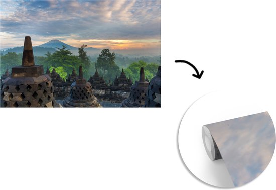 Papier peint vinyle - Lever du soleil au temple de Borobudur en Indonésie largeur 600 cm x hauteur 400 cm - Tirage photo sur papier peint (disponible en 7 tailles)