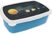 Broodtrommel Blauw - Lunchbox - Brooddoos - Een illustratie van het zonnestelsel met de planeten - 18x12x6 cm - Kinderen - Jongen