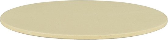 Lichtbeige, ronde pizzasteen, schuin van voren gezien.