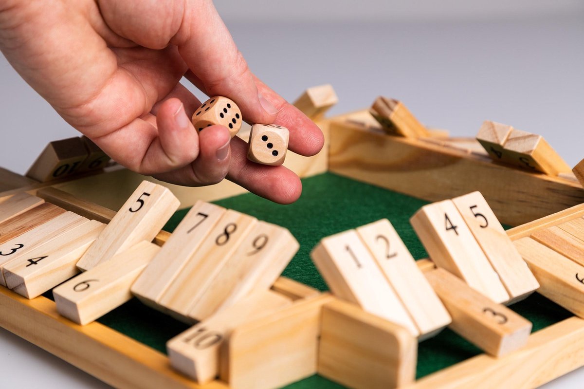 Clown - Shut The Box