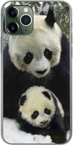 Geschikt voor iPhone 11 Pro hoesje - Panda - Welp - Sneeuw - Siliconen Telefoonhoesje