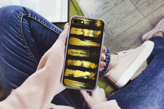 Coque iPhone 7 - Rayures Dorées sur Fond Noir - Siliconen