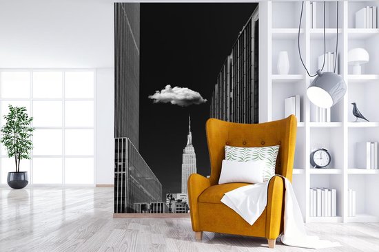 Papier peint - Papier peint photo peint Nuage au-dessus de l' Empire State Building à Manhattan - Largeur 160 cm x Hauteur 240 cm