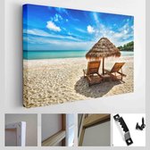 Vakantie vakantie achtergrondbehang - twee strandstoelen onder tent op het strand. Sihanoukville, Cambodja - Modern Art Canvas - Horizontaal - 302683349