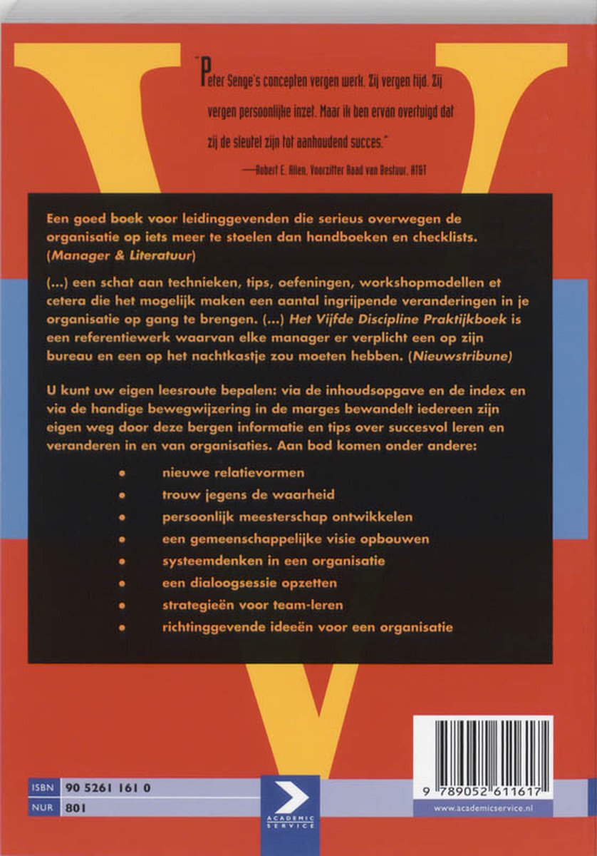 Achterkant van het boek Het Vijfde Discipline Praktijkboek, met recensies.