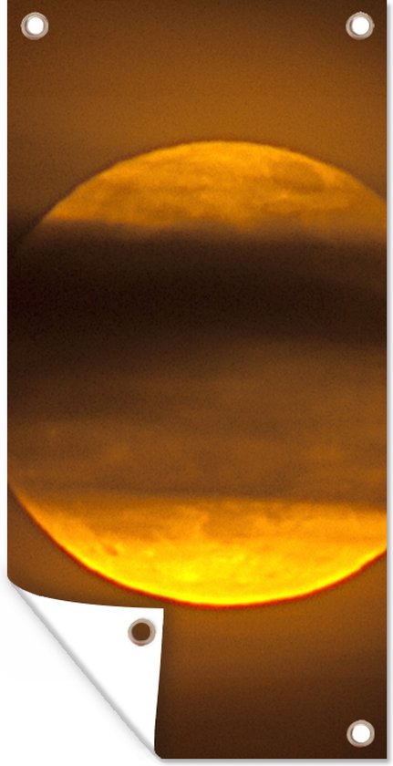 Tuinposter 100x200 cm - Tuindecoratie Maan - Wolken - Oranje - Poster voor in de tuin - Buiten decoratie - Schutting tuinschilderij - Tuindoek muurdecoratie - Wanddecoratie balkondoek