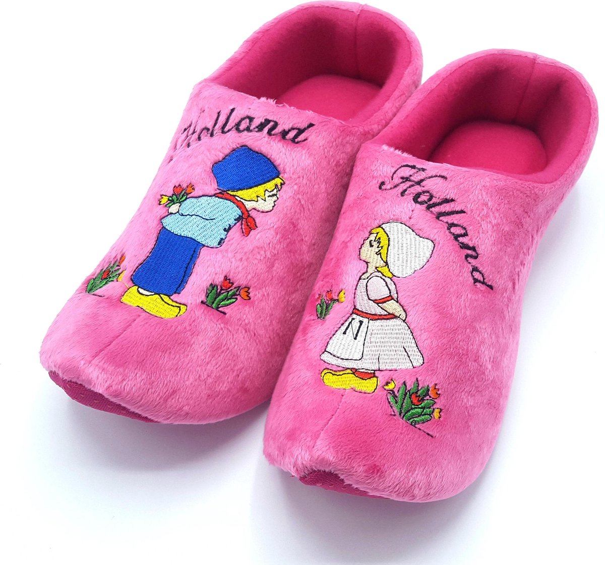 Holland slippers by Wilhelmus Klompsloffen Kissing couple