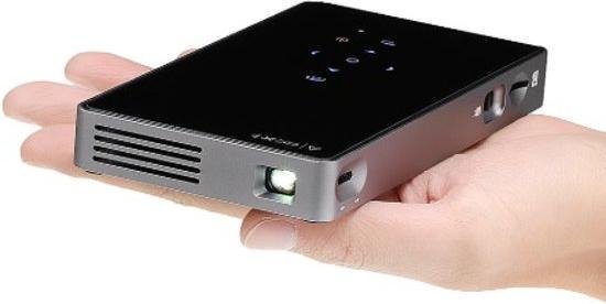 Geduld Mondstuk lineair Mini projector - Pocket Beamer - Android 7.1 / iOs - Zakbeamer | bol.com