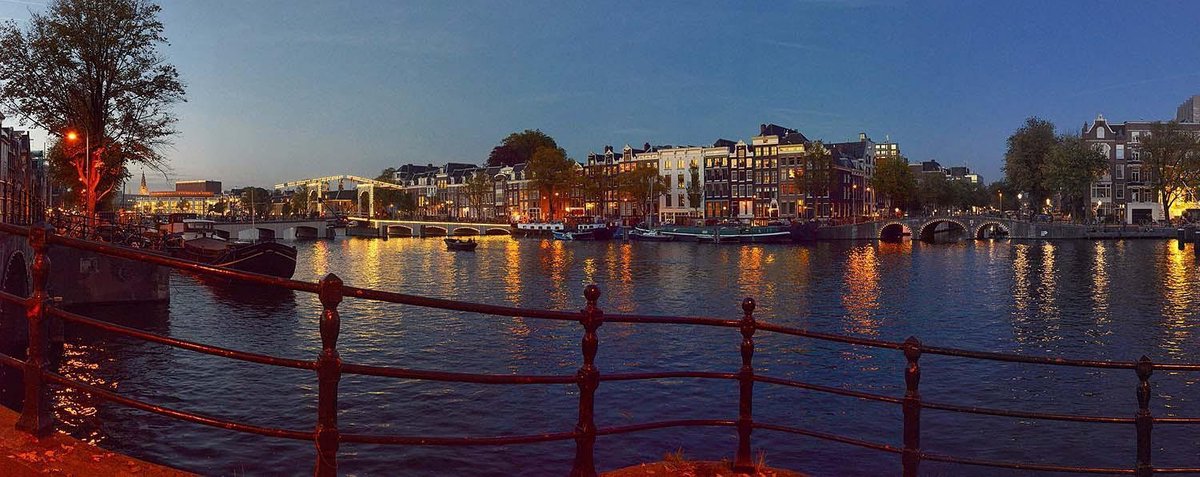 Fotobehang-Amsterdam grachten by night 350 x 260 cm - € 235,--