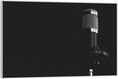 Acrylglas –Zwarte Microfoon op Zwarte Achtergrond– 90x60 (Wanddecoratie op Acrylglas)