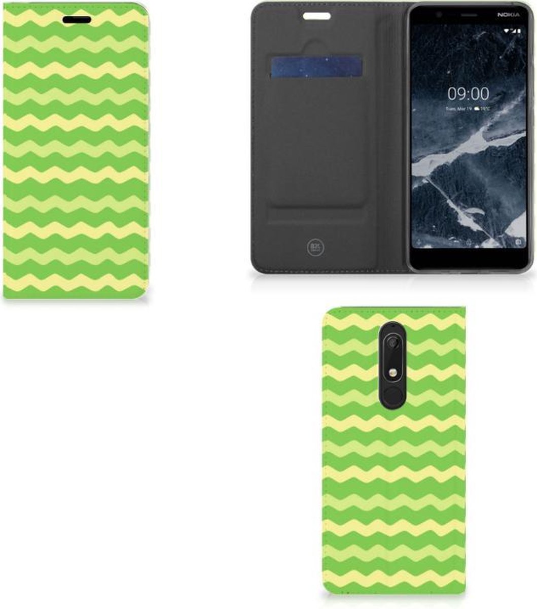 Nokia 5.1 (2018) Hoesje met Magneet Waves Green