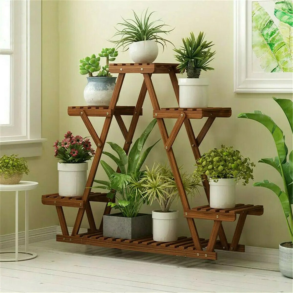 Instinct Elegante Driehoekige Plantenrek van Verkoold Hout: 6 Laags Ontwerp voor Stijlvolle Binnen- en Buitentoepassingen