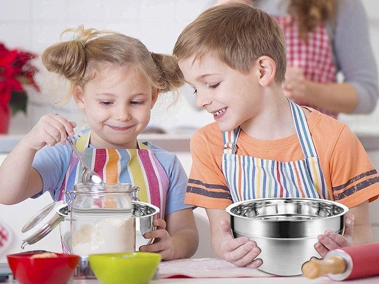 304 roestvrij staal Microporeus vergiet, 2QT grote capaciteit met mengkom voor het wassen van groenten, fruit en rijst en voor het aftappen van gekookte pasta (2 stuks